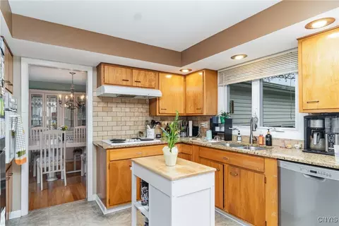 Kitchen - 310 Wedgewood Ter, Syracuse, NY 13214 photo 2 of 2