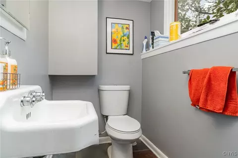 Bath - 310 Wedgewood Ter, Syracuse, NY 13214 photo 1 of 3