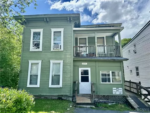 823 Oak St, Syracuse, NY 13203