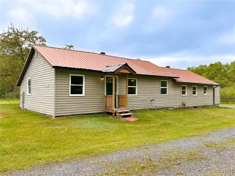 3742 State Route 8, Ohio, NY 13324