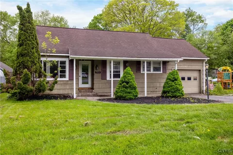 7957 Turin Rd, Rome, NY 13440
