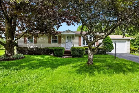 829 Franklin St, Skaneateles, NY 13152