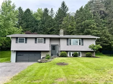 8521 Cazenovia Rd, Manlius, NY 13104