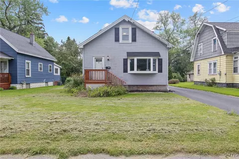 229 Brookfield Rd, Salina, NY 13211