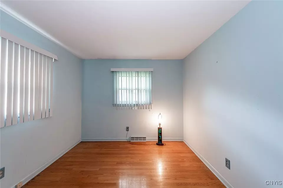 Bedroom - 219 Longmeadow Dr, Syracuse, NY 13205 photo 2 of 14