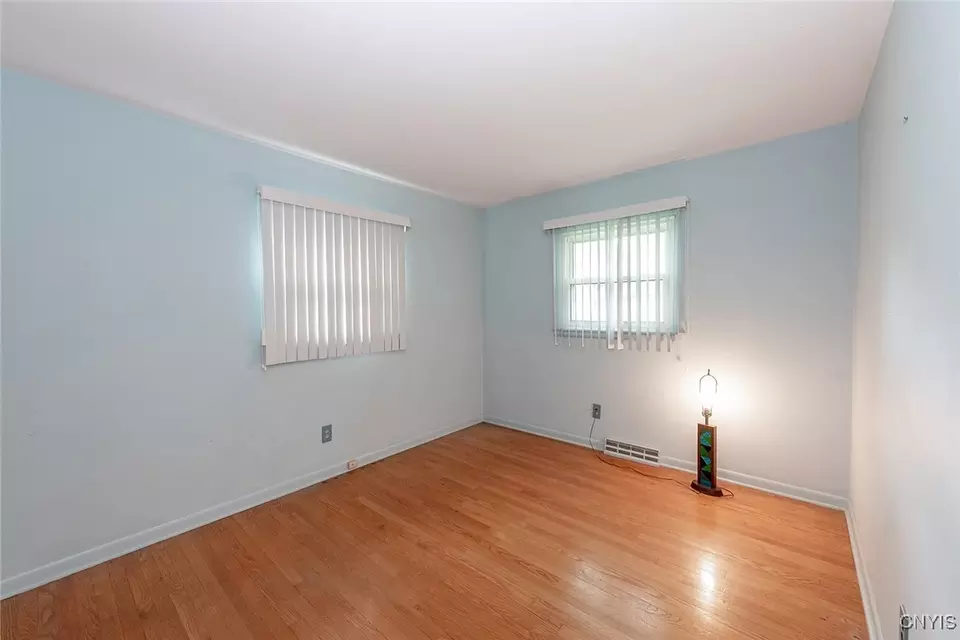 Bedroom - 219 Longmeadow Dr, Syracuse, NY 13205 photo 3 of 14