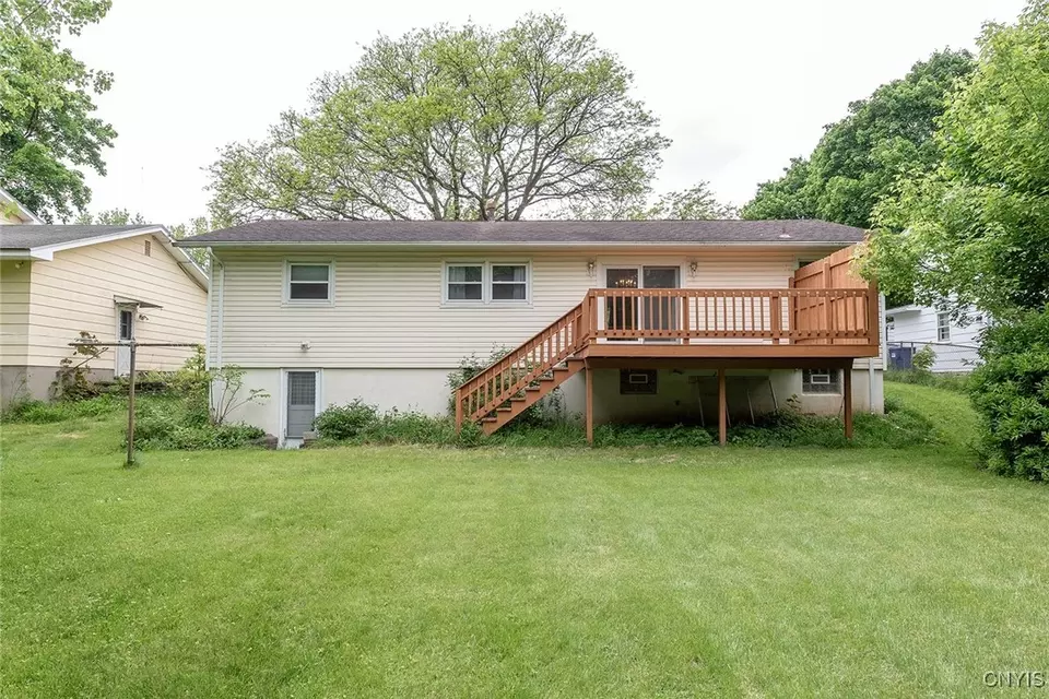 Exterior - 219 Longmeadow Dr, Syracuse, NY 13205 photo 9 of 10