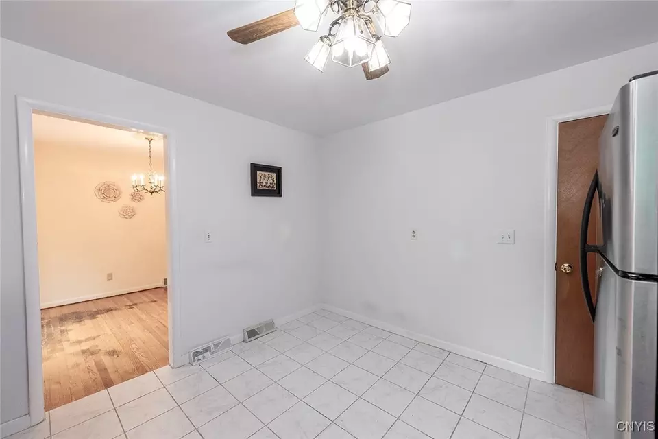 Entry Way - 219 Longmeadow Dr, Syracuse, NY 13205 photo 1 of 3