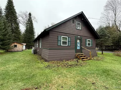 5141 Elmwood Rd, Woodgate, NY 13494