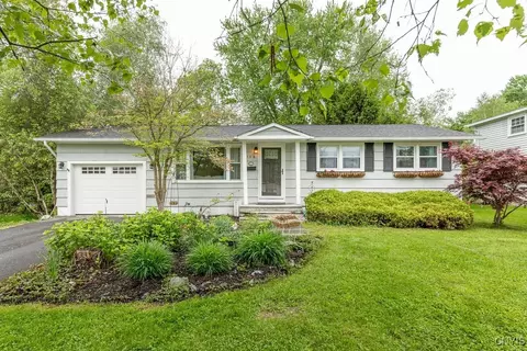 108 Longwood Dr, Salina, NY 13088