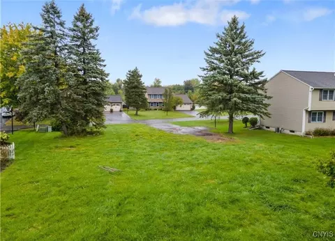 6208 Leslieanne, Cicero, NY 13039