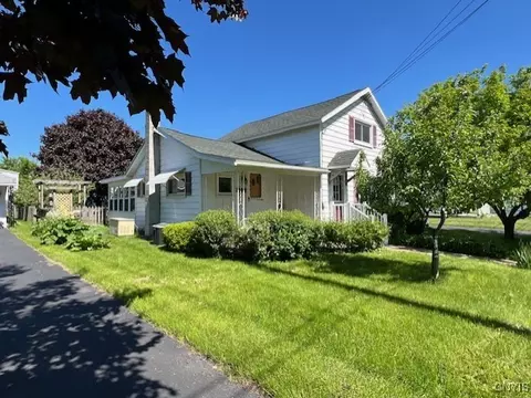 207 Cedar St, Watertown, NY 13601