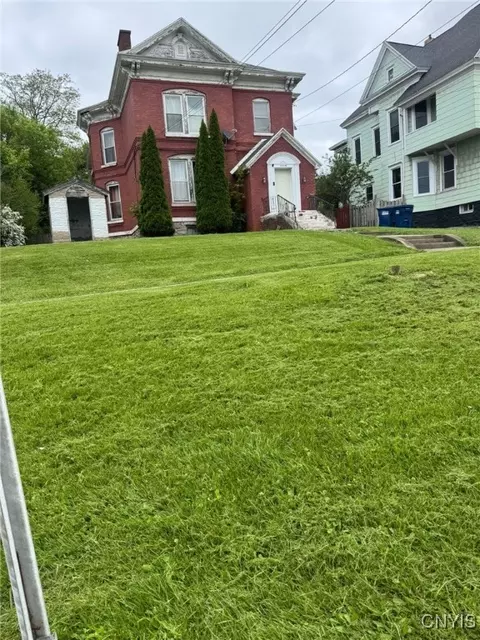 1306 Park St, Syracuse, NY 13208