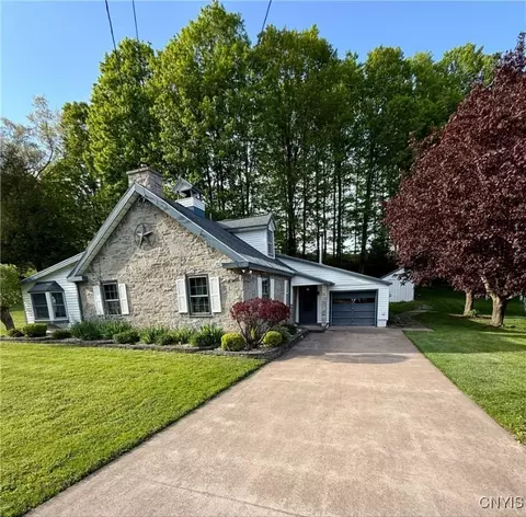 5841 Stockbridge Falls Rd, Stockbridge, NY 13409