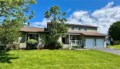 1 Jonquil Trl, Oswego, NY 13126