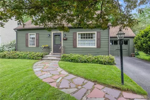 407 Radcliffe Rd, Syracuse, NY 13214
