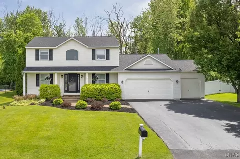 8591 Bayview Dr, Cicero, NY 13039