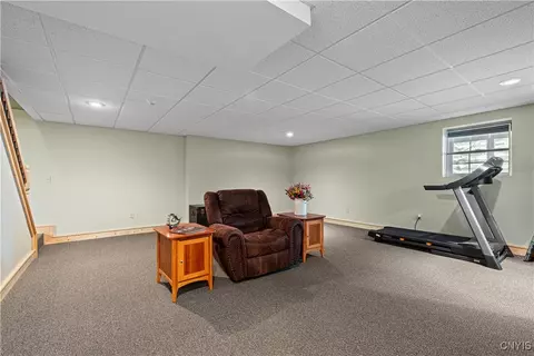 201 Falling Brk, Fayetteville, NY 13066 photo 28