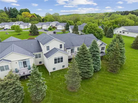 201 Falling Brk, Fayetteville, NY 13066 photo 34