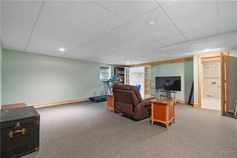 201 Falling Brk, Fayetteville, NY 13066 photo 27