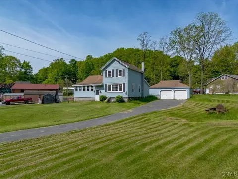 5333 Gulf Rd, Onondaga, NY 13031