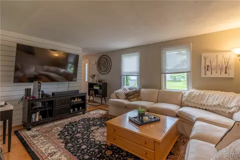 8401 Quadrant Ln, Baldwinsville, NY 13027 photo 21