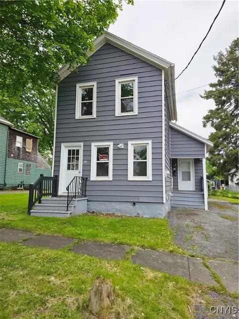 11 Bryant St, Utica, NY 13502