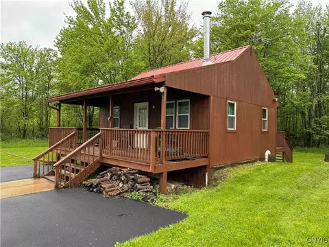 Exterior - 9727 Hall Rd, Somerset, NY 14012 photo 1 of 12