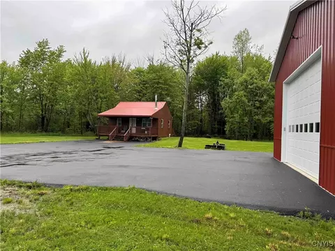 Exterior - 9727 Hall Rd, Somerset, NY 14012 photo 10 of 12