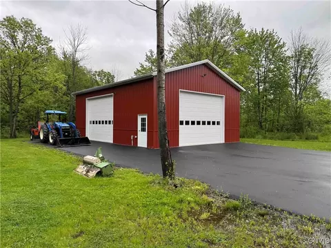 Exterior - 9727 Hall Rd, Somerset, NY 14012 photo 8 of 12