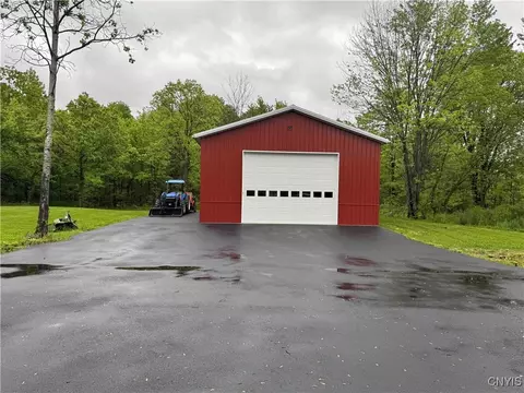 Exterior - 9727 Hall Rd, Somerset, NY 14012 photo 7 of 12