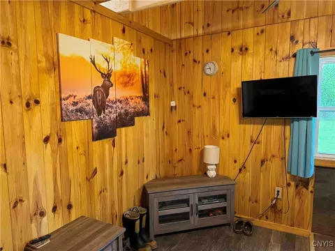 Living - 9727 Hall Rd, Somerset, NY 14012 photo 3 of 4