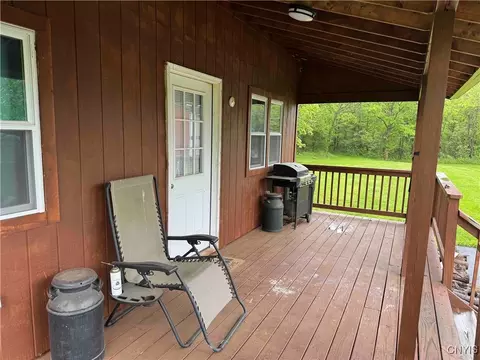 Exterior - 9727 Hall Rd, Somerset, NY 14012 photo 5 of 12