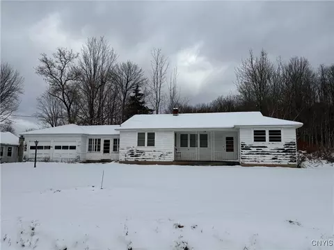 9585 Roberts Rd, New Hartford, NY 13413
