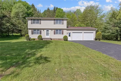 77 Fravor Rd, Mexico, NY 13114