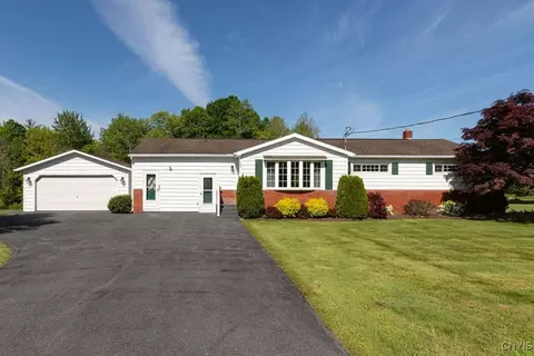 299 Sharp Rd, Granby, NY 13069