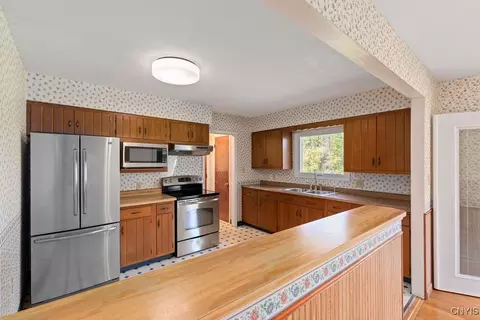299 Sharp Rd, Granby, NY 13069 photo 7
