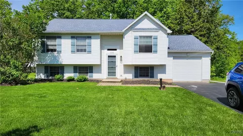 9582 Clarecastle Path, Brewerton, NY 13029