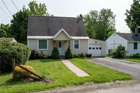 421 Spruce St, Utica, NY 13502