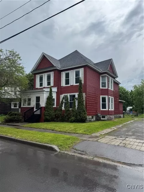 924 Academy St, Watertown, NY 13601