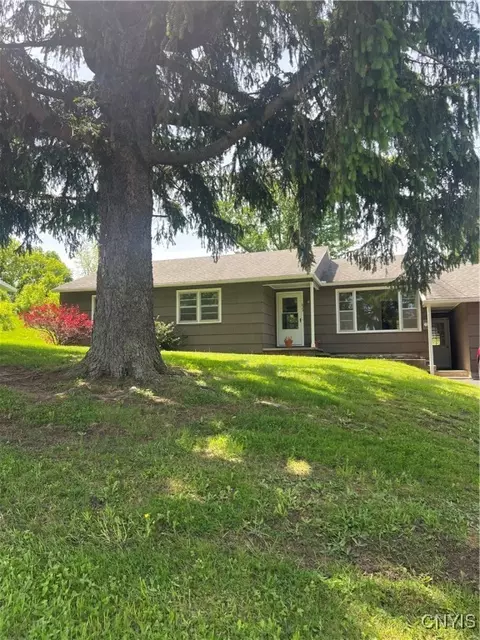 623 E Hamilton Ave N, Sherrill, NY 13461