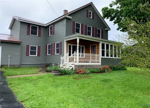 5549 State Route 104 Trl, Scriba, NY 13126