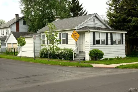 801 Ballantyne Rd, Syracuse, NY 13207