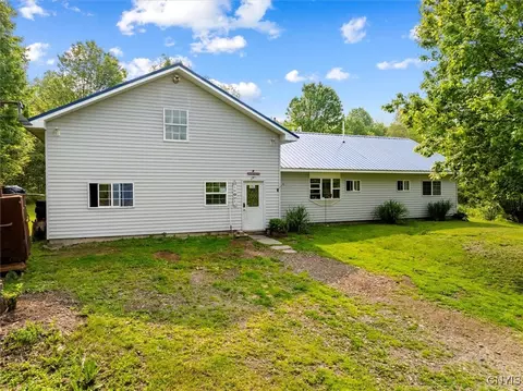 10066 Point Rock Rd, Lee, NY 13440