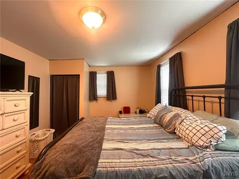 Bedroom - 5276 Oneida St, Oneida, NY 13421 photo 2 of 11