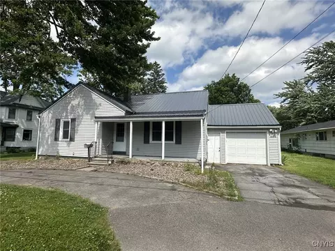 504 Allen Rd, Syracuse, NY 13212