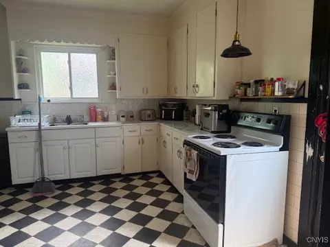 Kitchen - 322 Eastern Ave, Herkimer, NY 13350 photo 1 of 1