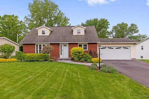 210 Ludden Pkwy, Geddes, NY 13219