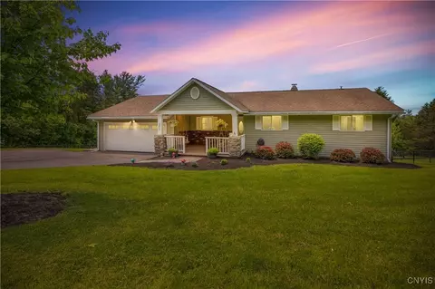 3477 Mcclary Rd, Lafayette, NY 13084