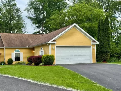 25 Fair Meadow Ln, Kirkland, NY 13323